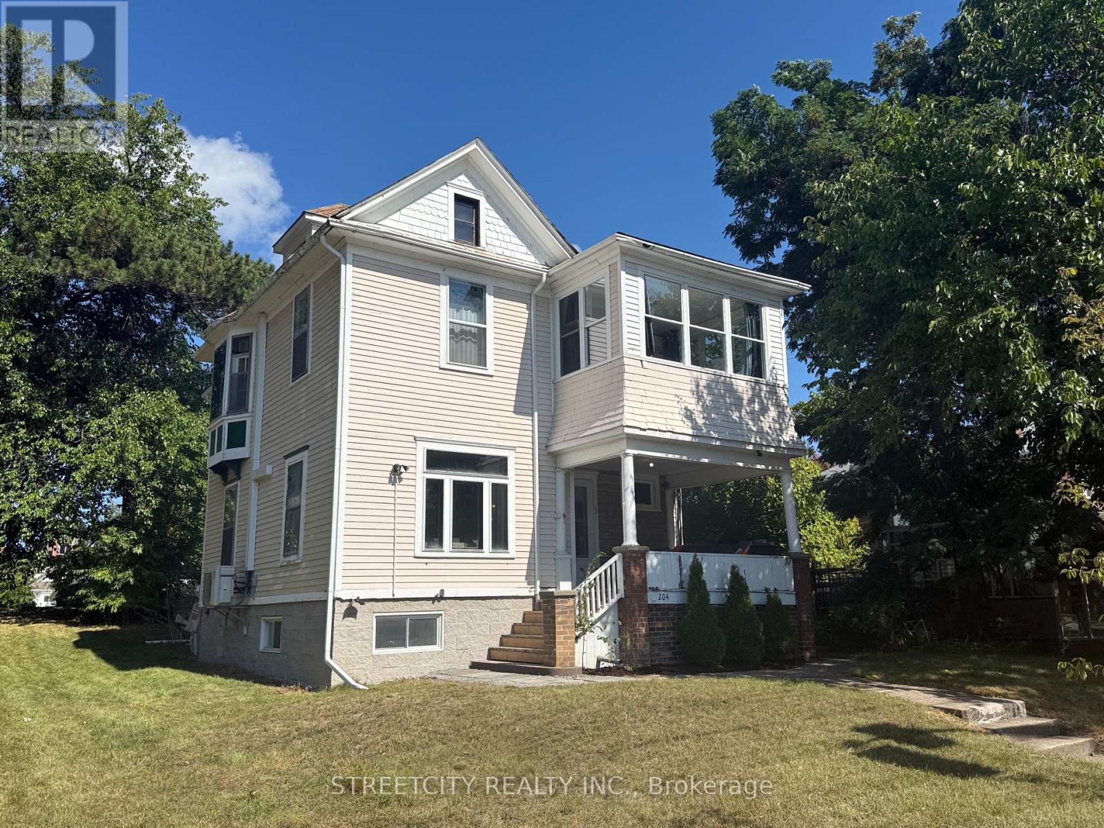204 London Road, Sarnia, Ontario  N7T 4V5 - Photo 22 - X12439502