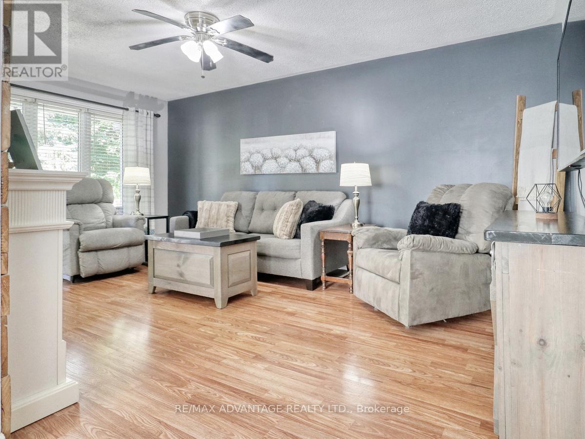 59 Buchan Road, London East, Ontario  N5V 4H6 - Photo 5 - X12439592