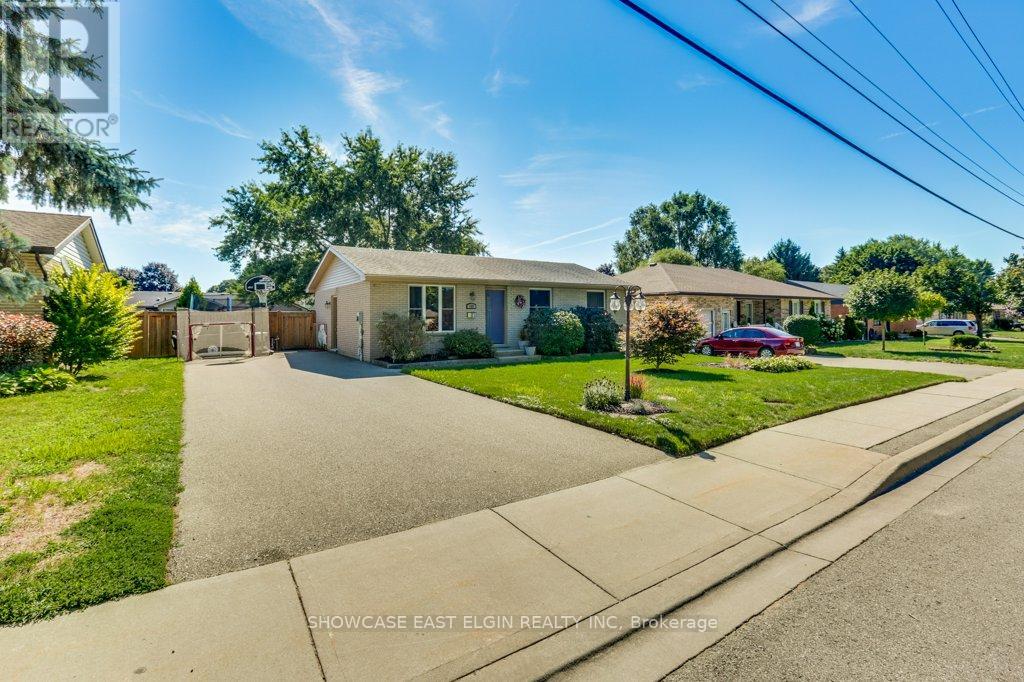 155 Caverly Road, Aylmer, Ontario  N5H 3C4 - Photo 3 - X12439596