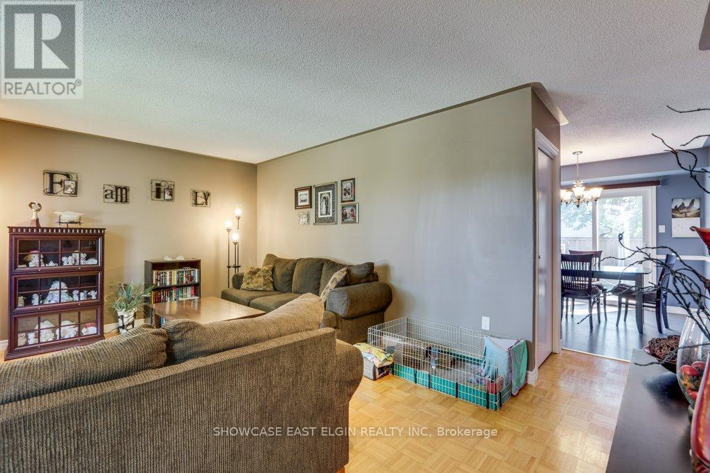 155 Caverly Road, Aylmer, Ontario  N5H 3C4 - Photo 5 - X12439596