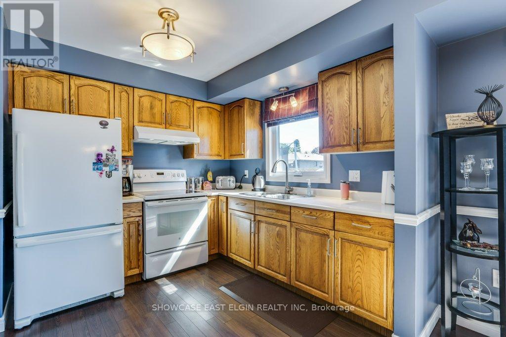 155 Caverly Road, Aylmer, Ontario  N5H 3C4 - Photo 8 - X12439596