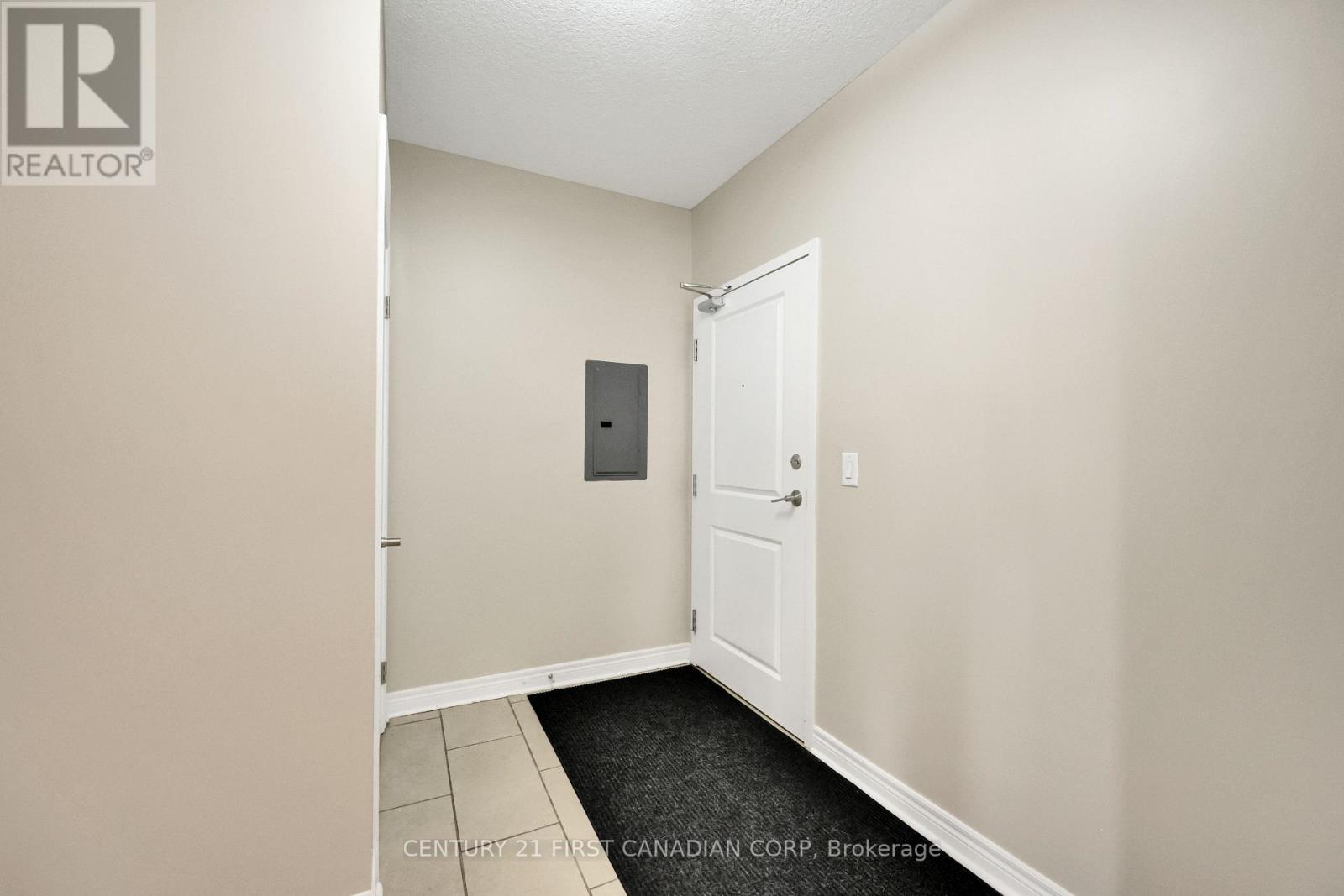 1503 - 330 Ridout Street N, London East, Ontario  N6C 3Z3 - Photo 1 - X12439624