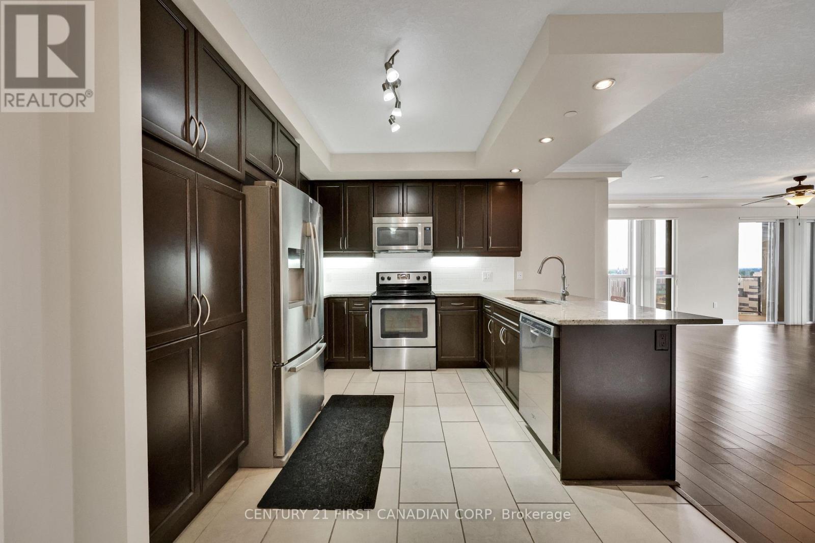 1503 - 330 Ridout Street N, London East, Ontario  N6C 3Z3 - Photo 14 - X12439624