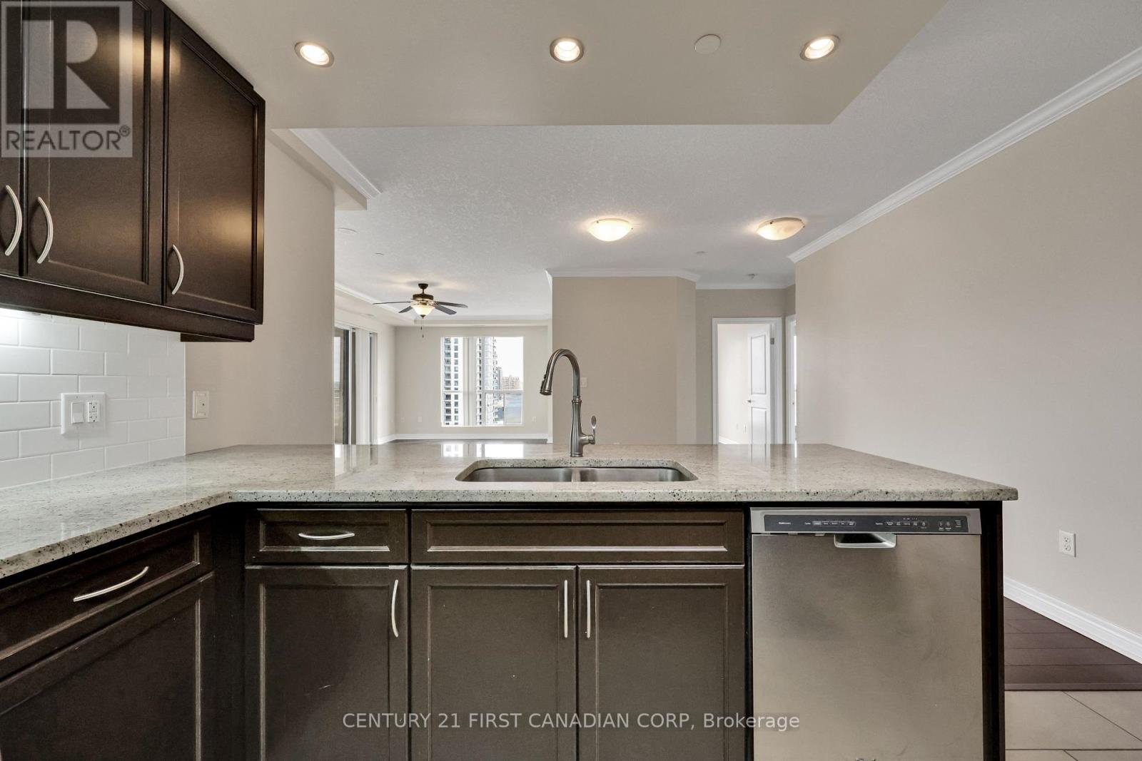 1503 - 330 Ridout Street N, London East, Ontario  N6C 3Z3 - Photo 17 - X12439624