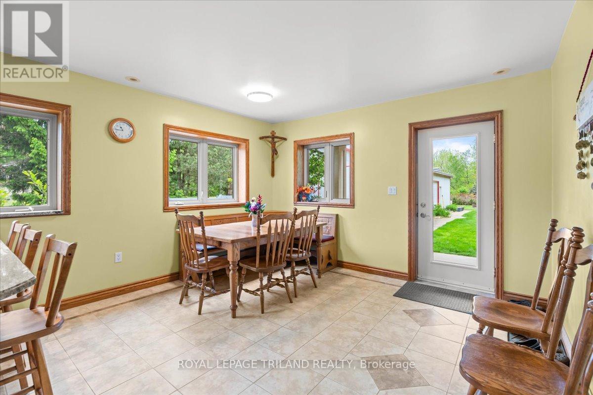 3115 Napperton Drive, Adelaide Metcalfe, Ontario  N7G 3H8 - Photo 19 - X12439638