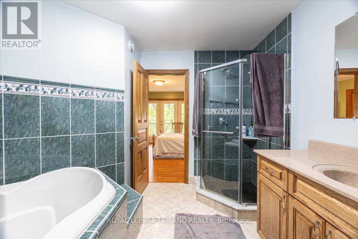 3115 Napperton Drive, Adelaide Metcalfe, Ontario  N7G 3H8 - Photo 25 - X12439638