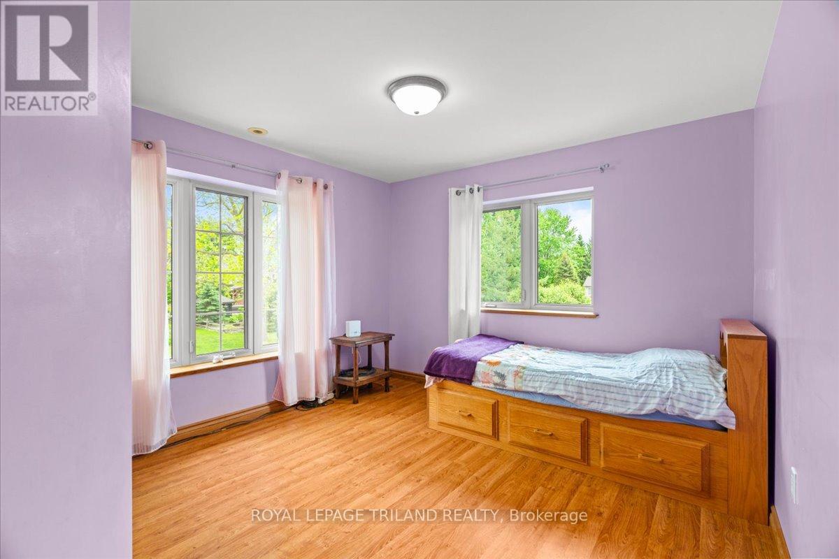 3115 Napperton Drive, Adelaide Metcalfe, Ontario  N7G 3H8 - Photo 26 - X12439638