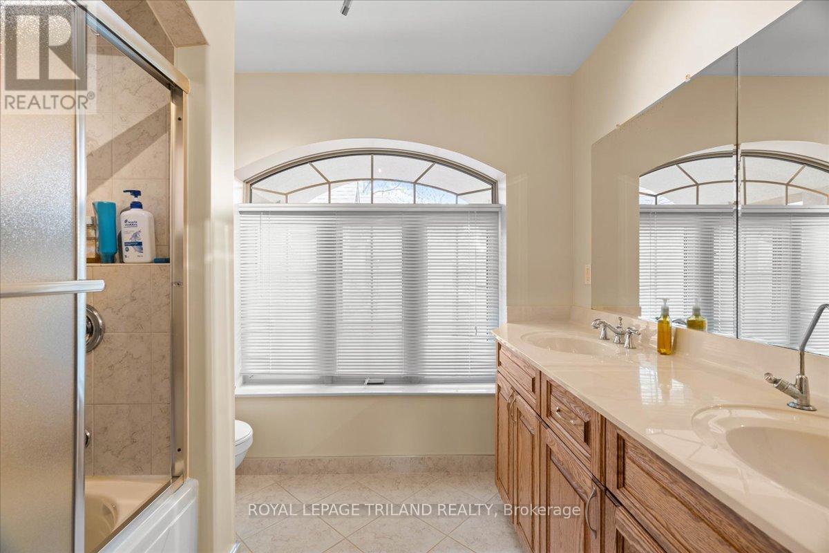 3115 Napperton Drive, Adelaide Metcalfe, Ontario  N7G 3H8 - Photo 29 - X12439638