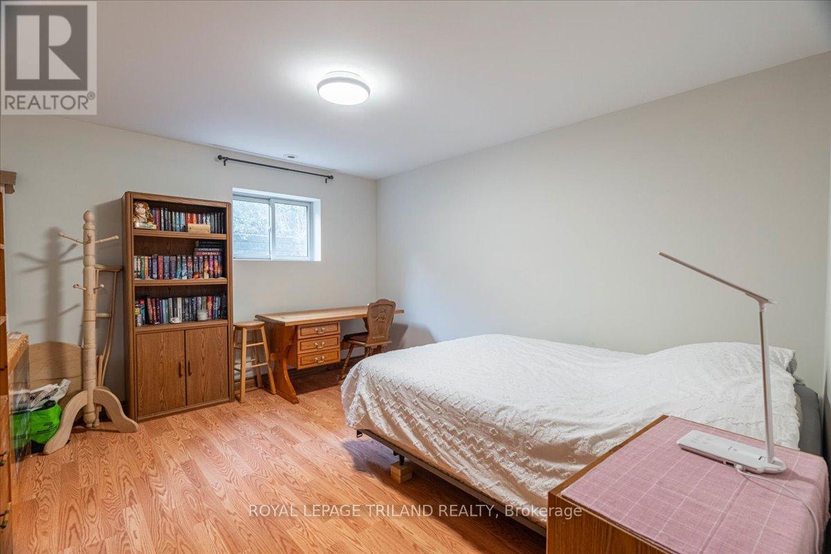 3115 Napperton Drive, Adelaide Metcalfe, Ontario  N7G 3H8 - Photo 33 - X12439638