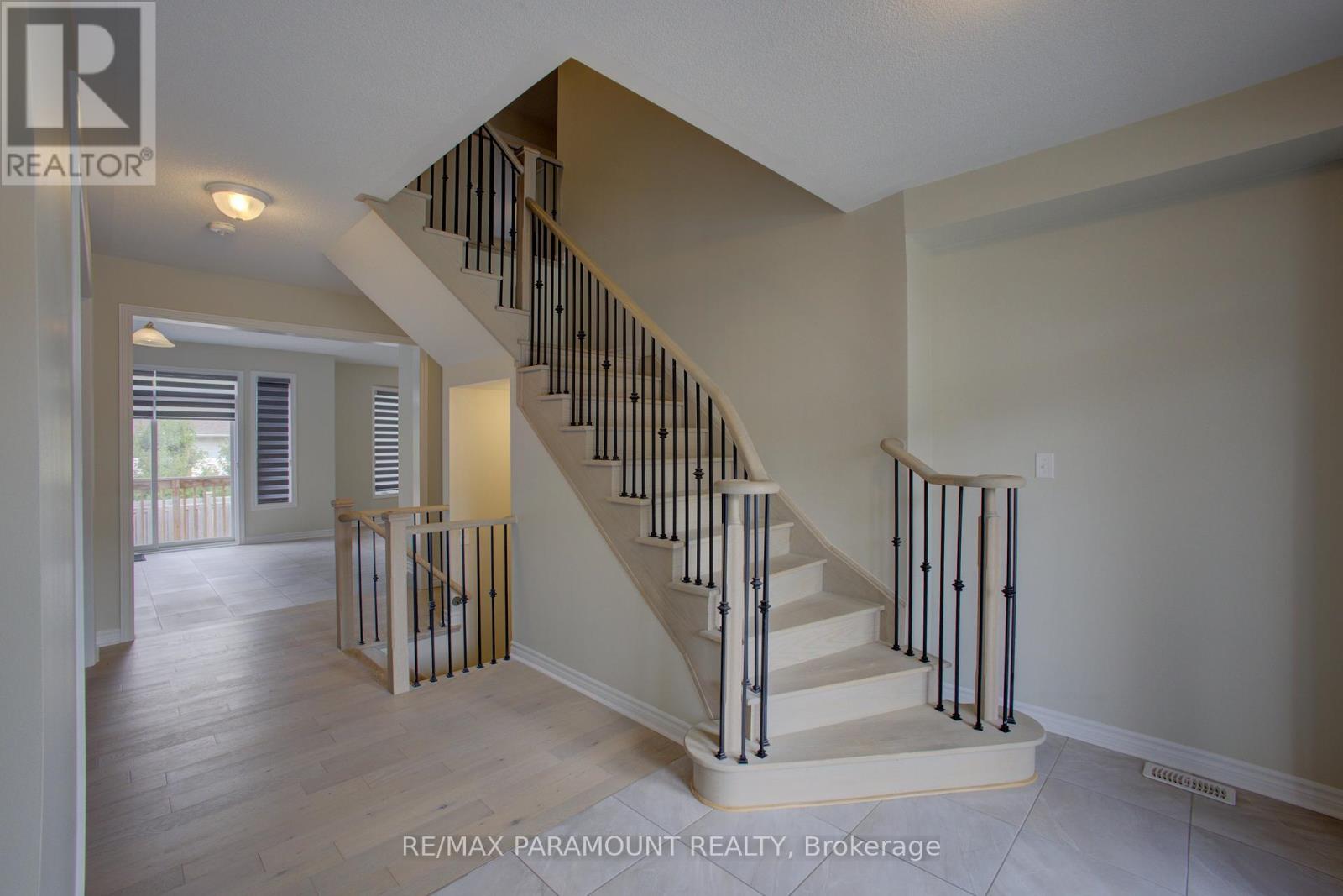 15 Mclean Avenue, Collingwood, Ontario  L9Y 3V2 - Photo 6 - S12439362