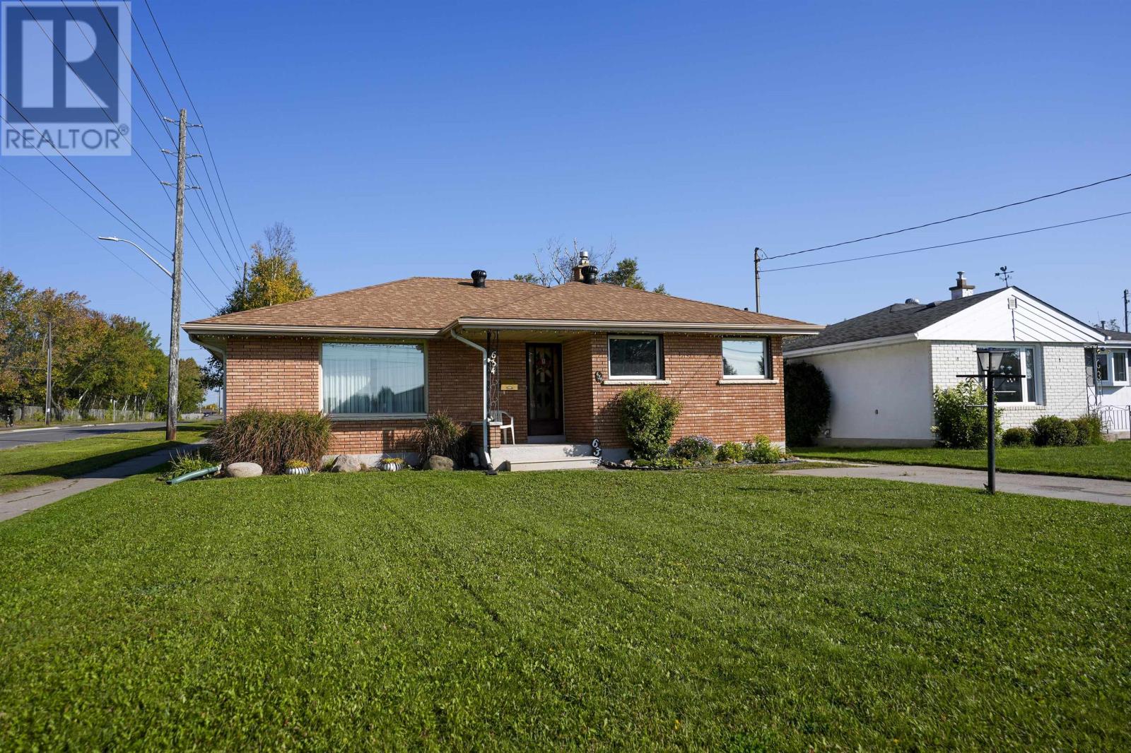 634 Hartland St, Thunder Bay, Ontario  P7B 2E6 - Photo 1 - TB253075