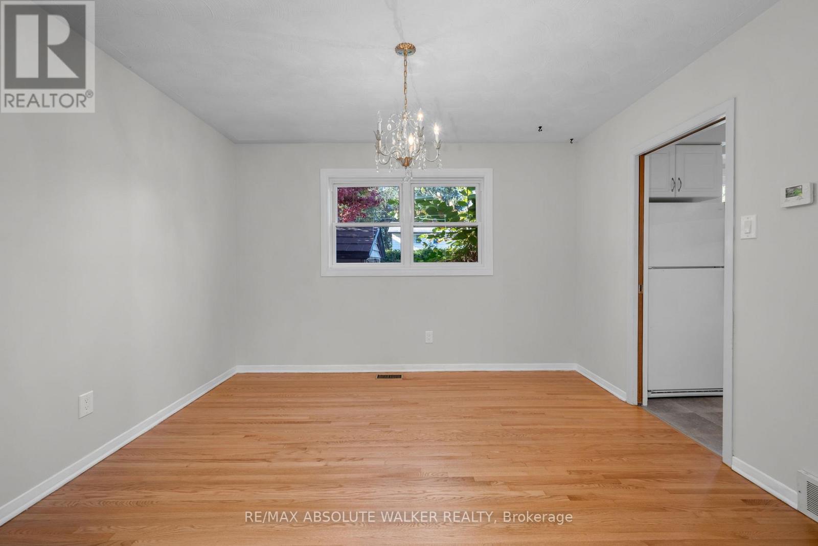 917 Rand Avenue, Ottawa, Ontario  K1V 6X3 - Photo 12 - X12439485