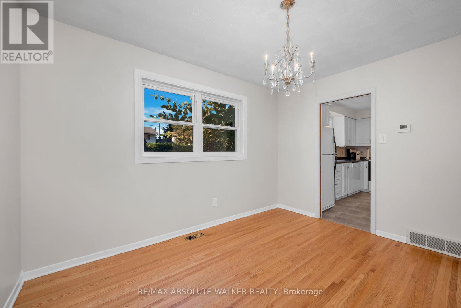 917 Rand Avenue, Ottawa, Ontario  K1V 6X3 - Photo 13 - X12439485