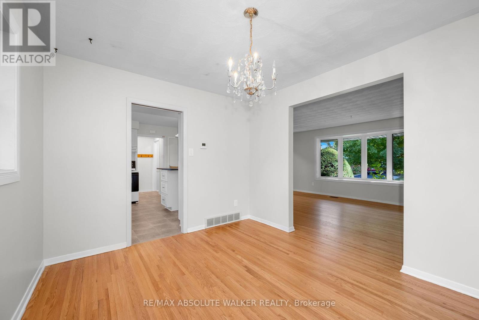 917 Rand Avenue, Ottawa, Ontario  K1V 6X3 - Photo 14 - X12439485