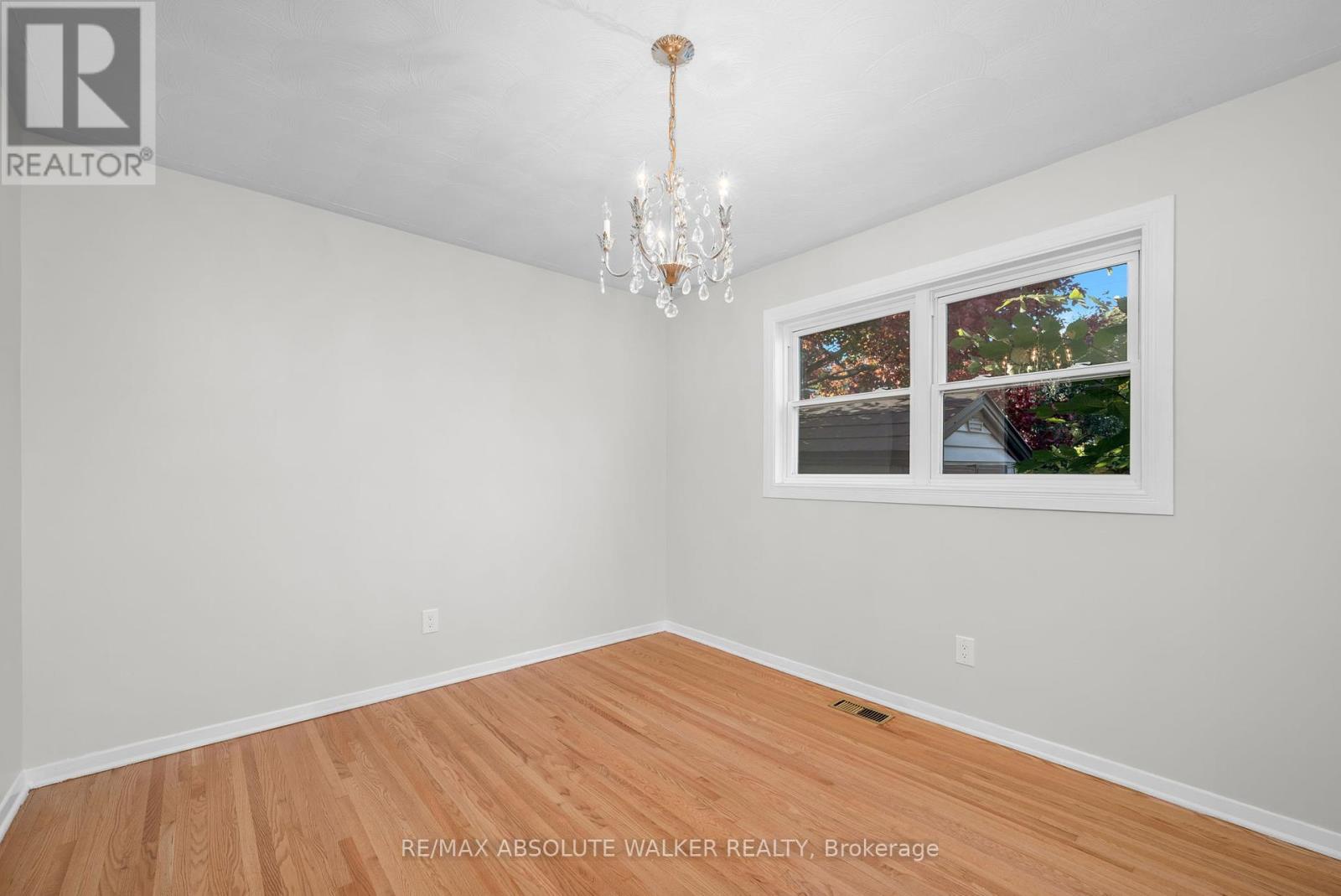 917 Rand Avenue, Ottawa, Ontario  K1V 6X3 - Photo 16 - X12439485