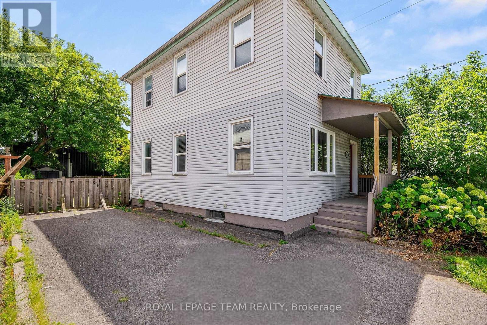 240 Garneau Street, Ottawa, Ontario  K1L 7T8 - Photo 3 - X12439517