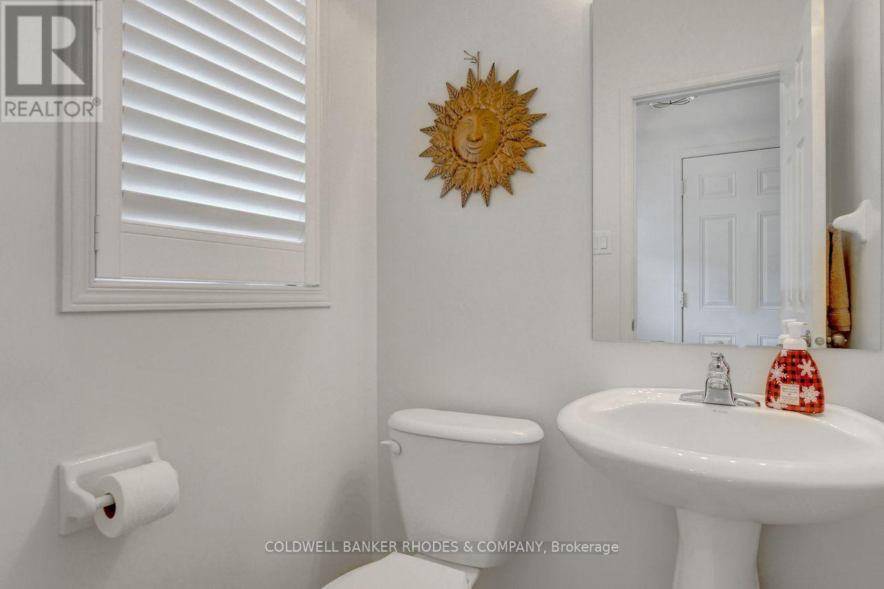 287 Macoun Circle, Ottawa, Ontario  K1T 0H8 - Photo 11 - X12439552