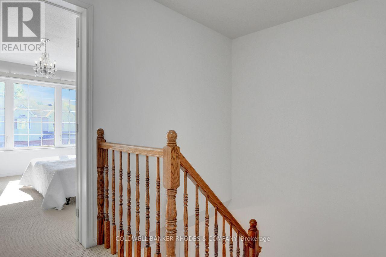 287 Macoun Circle, Ottawa, Ontario  K1T 0H8 - Photo 12 - X12439552