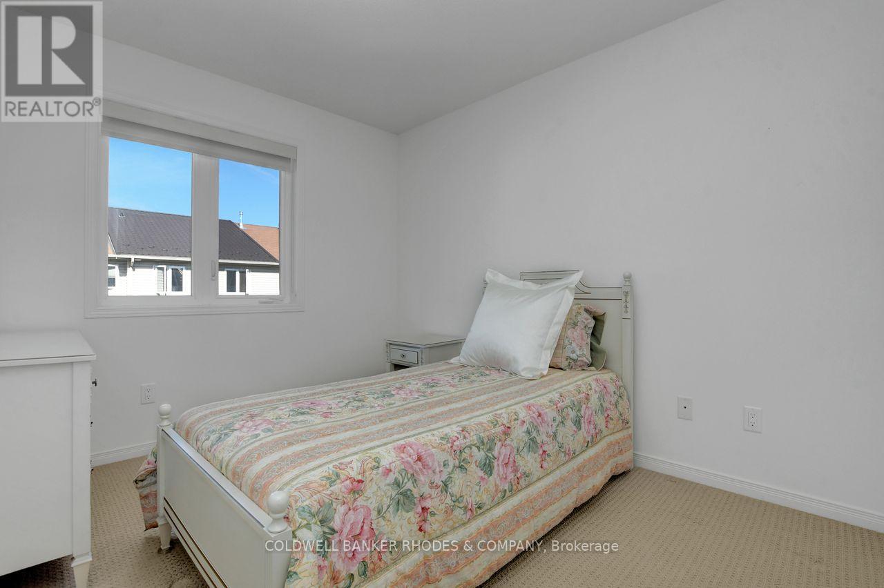 287 Macoun Circle, Ottawa, Ontario  K1T 0H8 - Photo 18 - X12439552