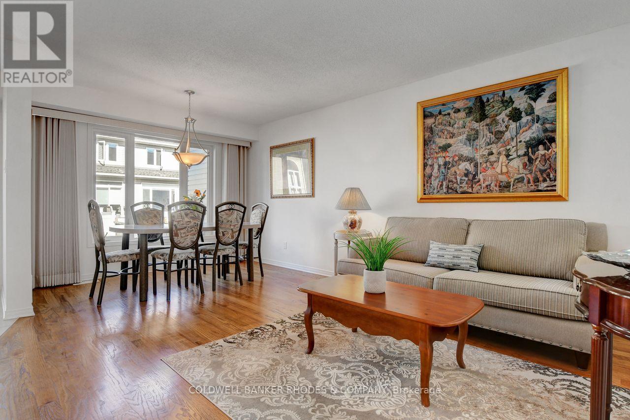 287 Macoun Circle, Ottawa, Ontario  K1T 0H8 - Photo 4 - X12439552