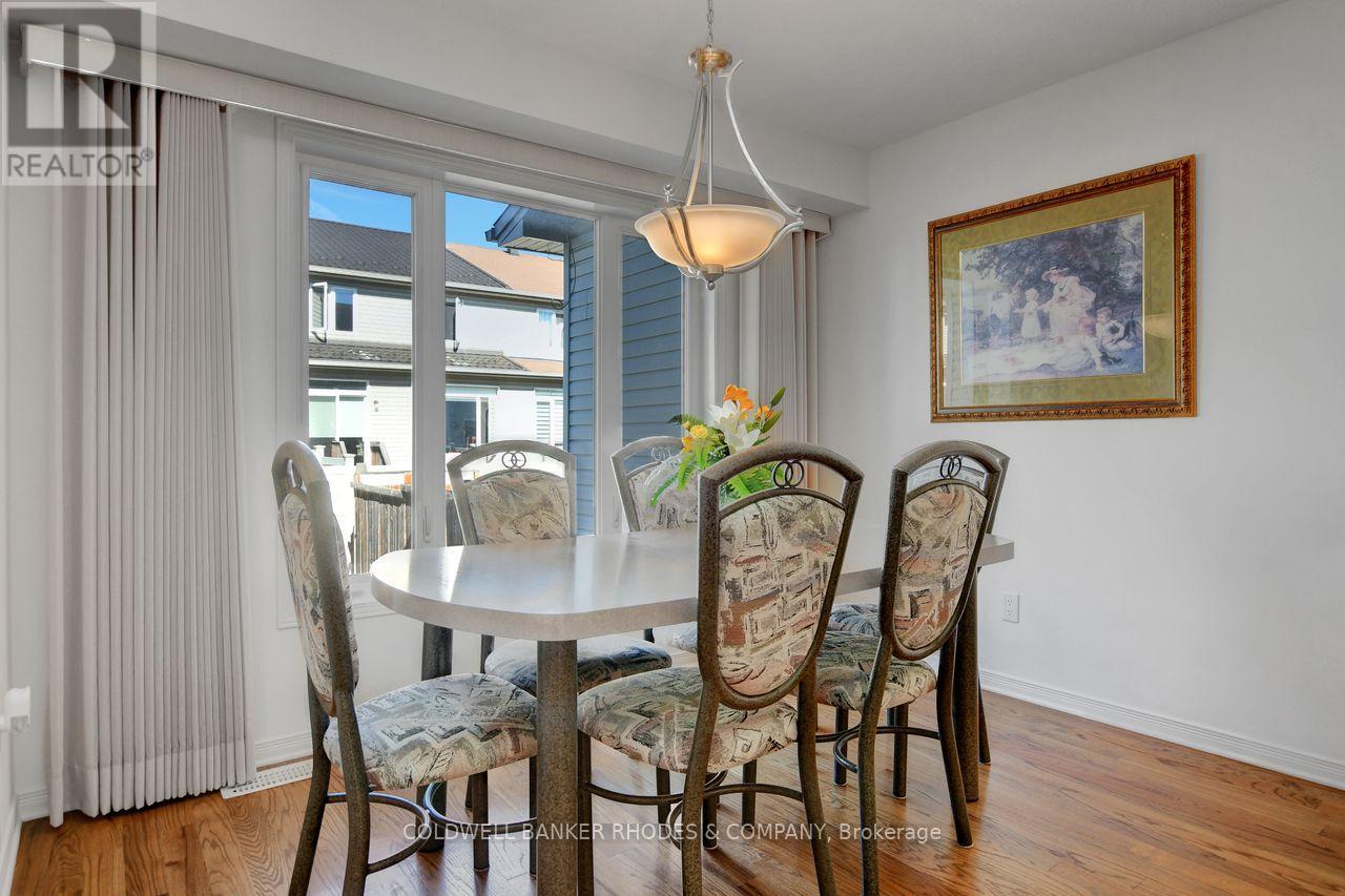 287 Macoun Circle, Ottawa, Ontario  K1T 0H8 - Photo 8 - X12439552