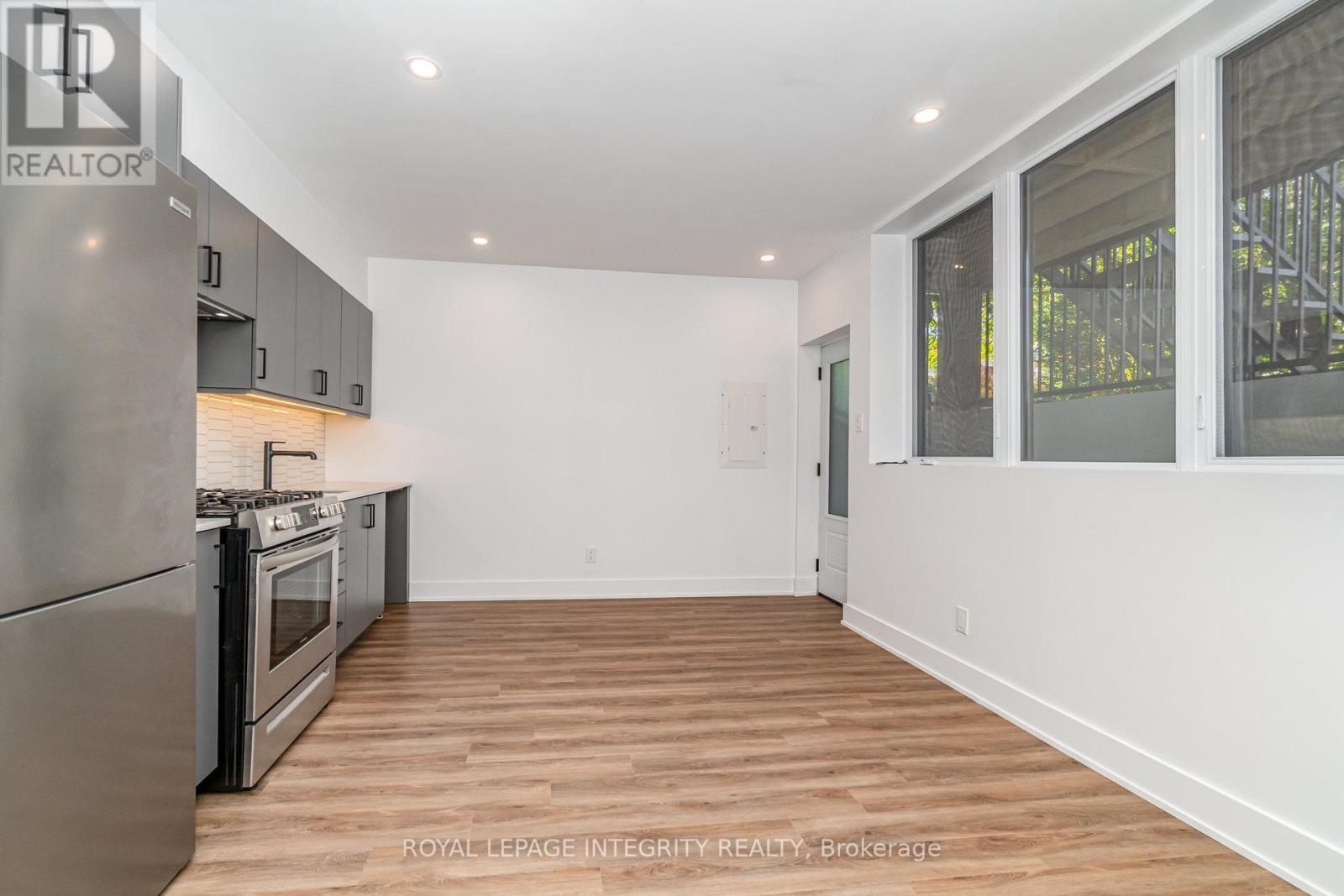 B - 284 Dovercourt Avenue, Ottawa, Ontario  K1Z 7H5 - Photo 4 - X12439553