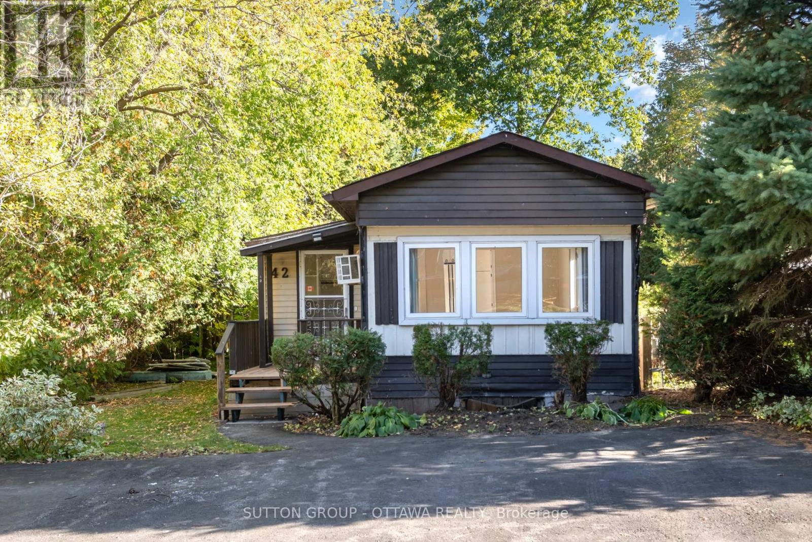 <h3>$185,000</h3><p>42 - 7481 Mitch Owens Road, Ottawa, Ontario</p>