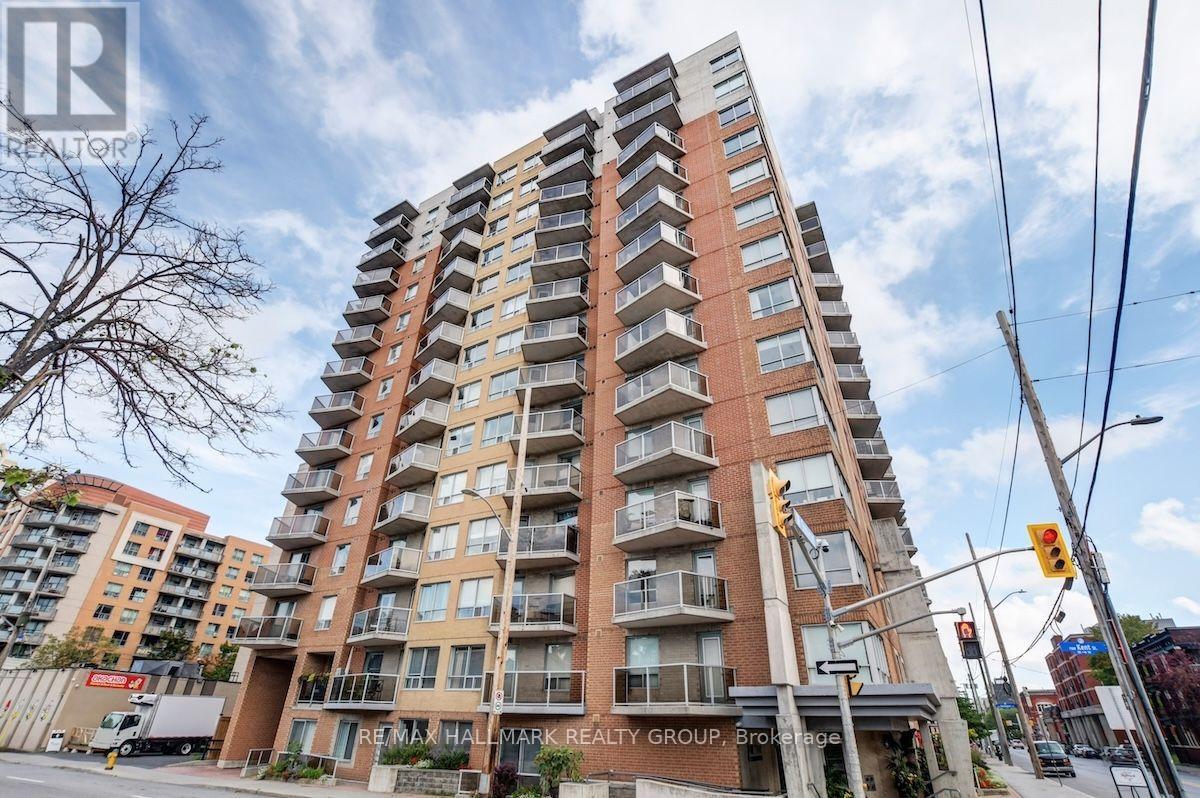 802 - 429 SOMERSET STREET W, Ottawa, Ontario