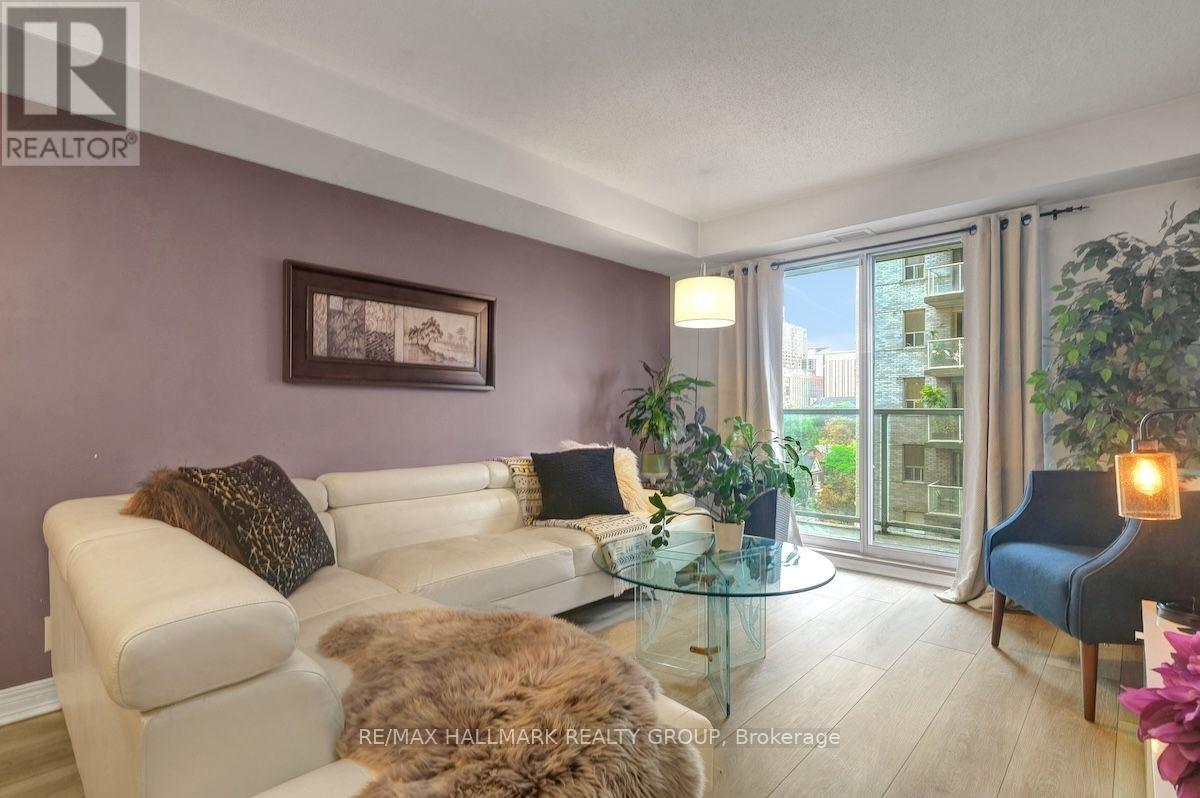 802 - 429 Somerset Street W, Ottawa, Ontario  K2P 2P5 - Photo 13 - X12439597