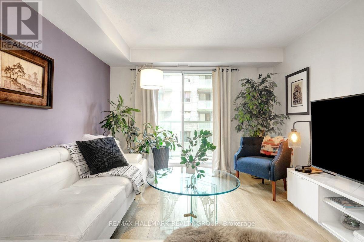 802 - 429 Somerset Street W, Ottawa, Ontario  K2P 2P5 - Photo 14 - X12439597