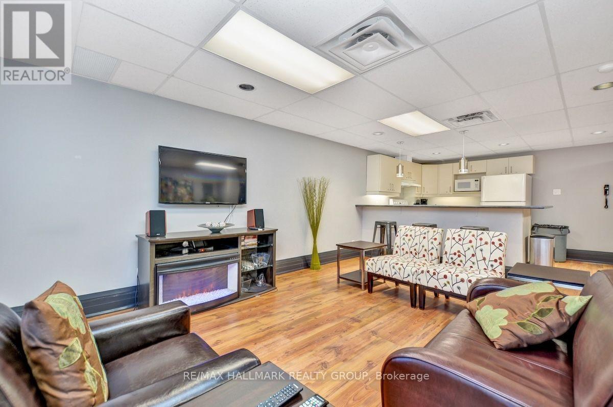 802 - 429 Somerset Street W, Ottawa, Ontario  K2P 2P5 - Photo 32 - X12439597