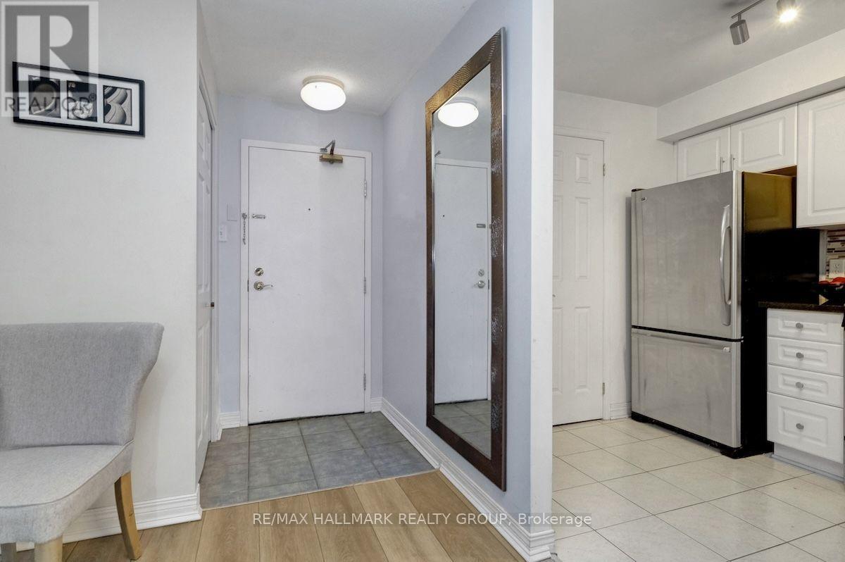 802 - 429 Somerset Street W, Ottawa, Ontario  K2P 2P5 - Photo 7 - X12439597