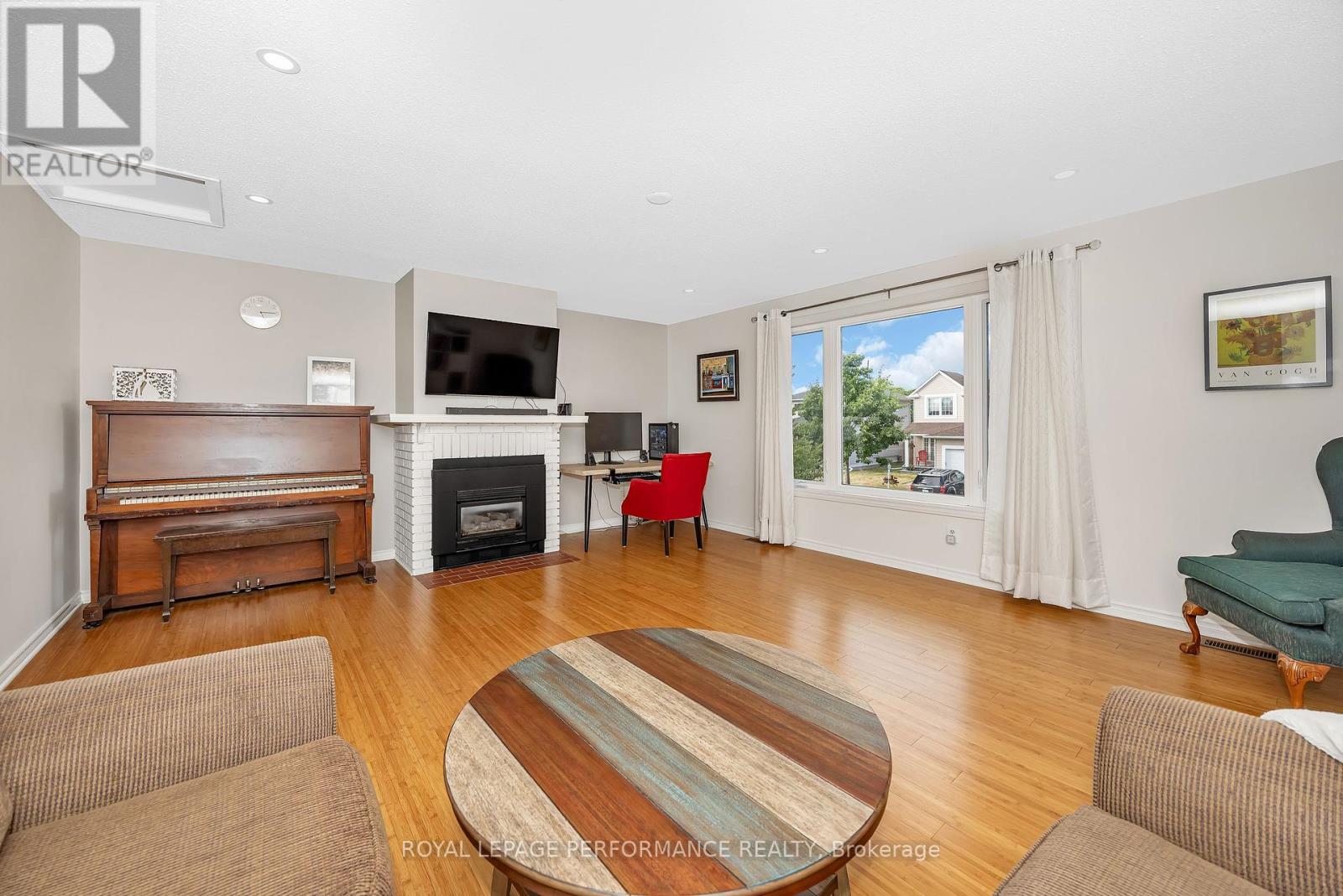 8 Hyannis Avenue, Ottawa, Ontario  K2J 3H8 - Photo 18 - X12439621