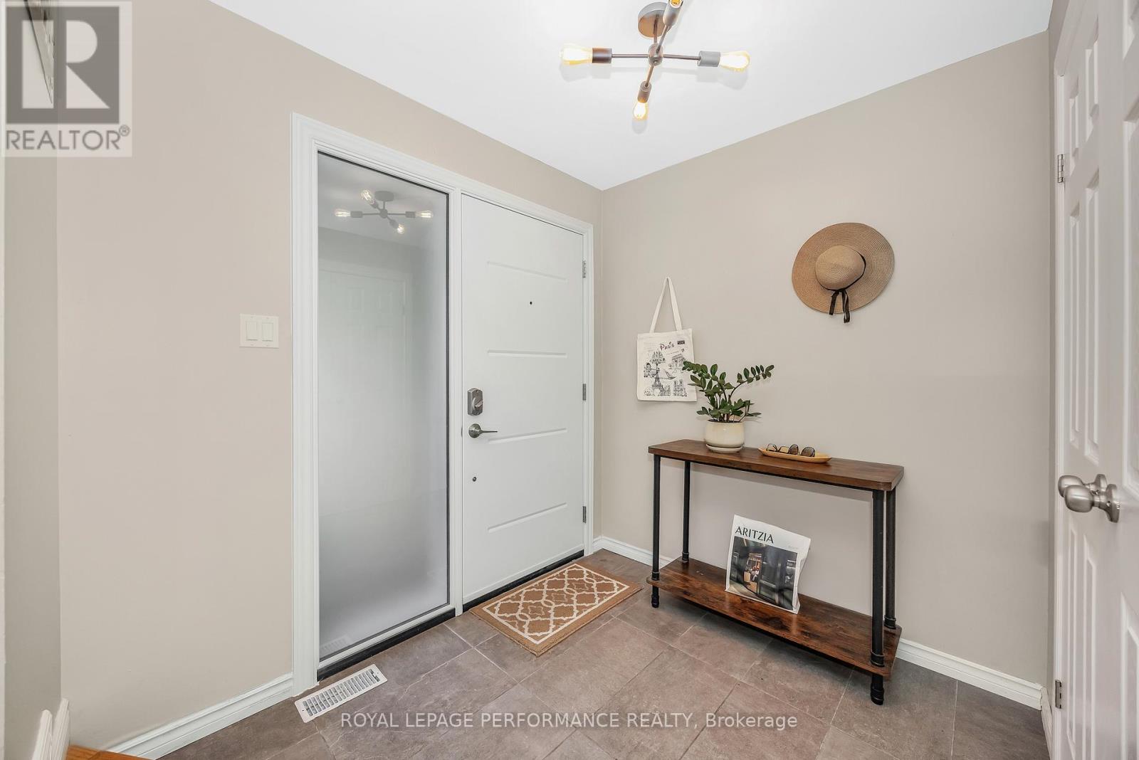 8 Hyannis Avenue, Ottawa, Ontario  K2J 3H8 - Photo 3 - X12439621