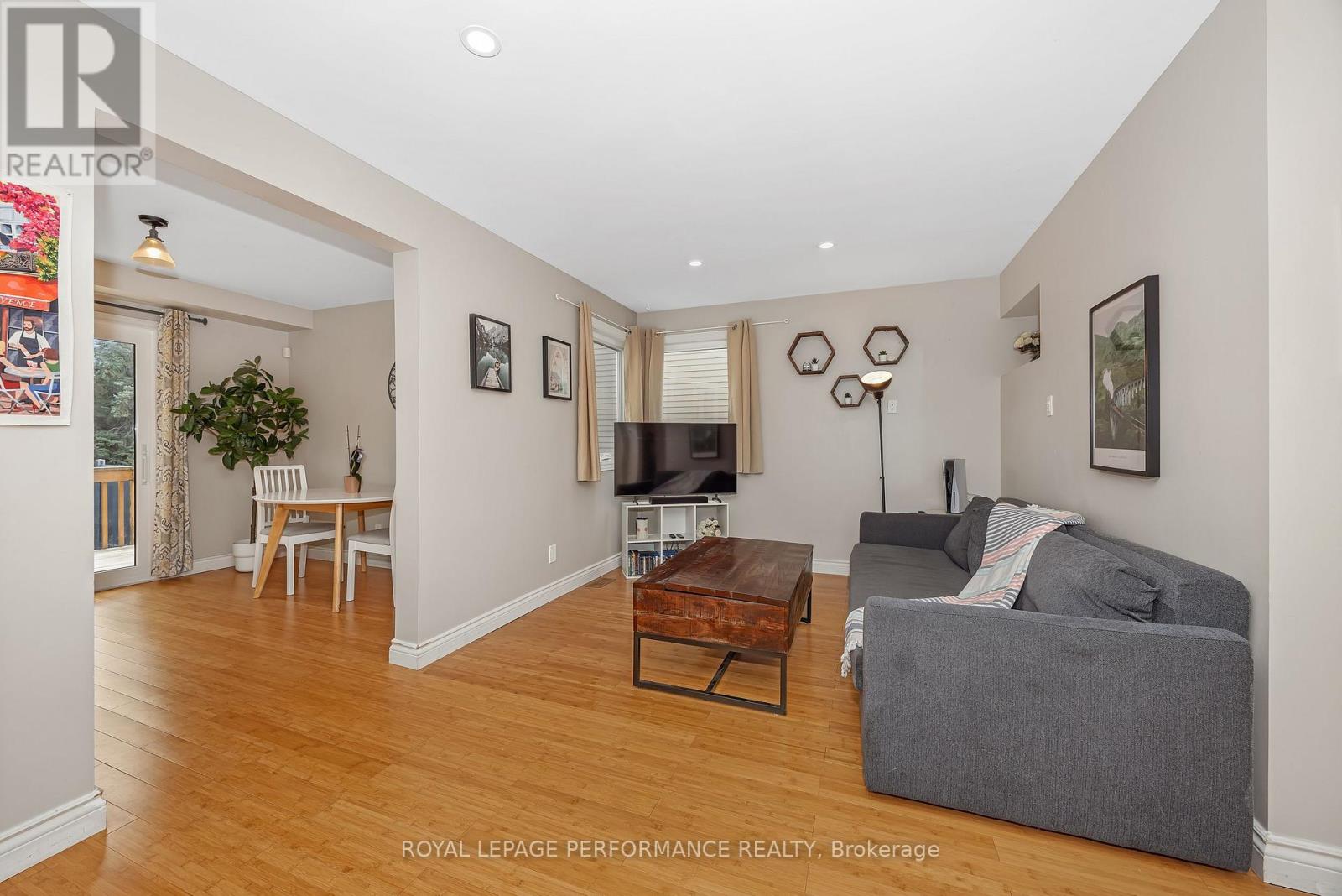 8 Hyannis Avenue, Ottawa, Ontario  K2J 3H8 - Photo 5 - X12439621
