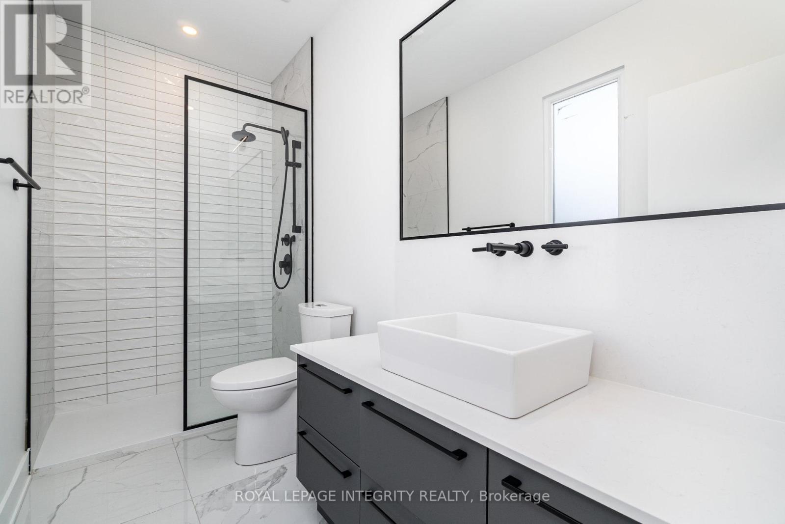 A - 284 Dovercourt Avenue, Ottawa, Ontario  K1Z 7H5 - Photo 10 - X12439640