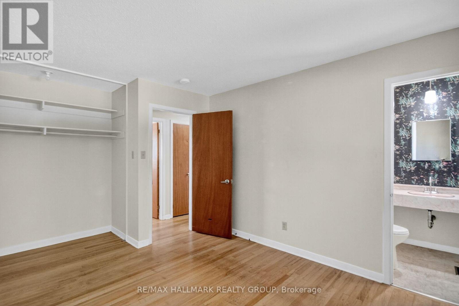 3 Sutton Place, Ottawa, Ontario  K2E 5G1 - Photo 17 - X12439659