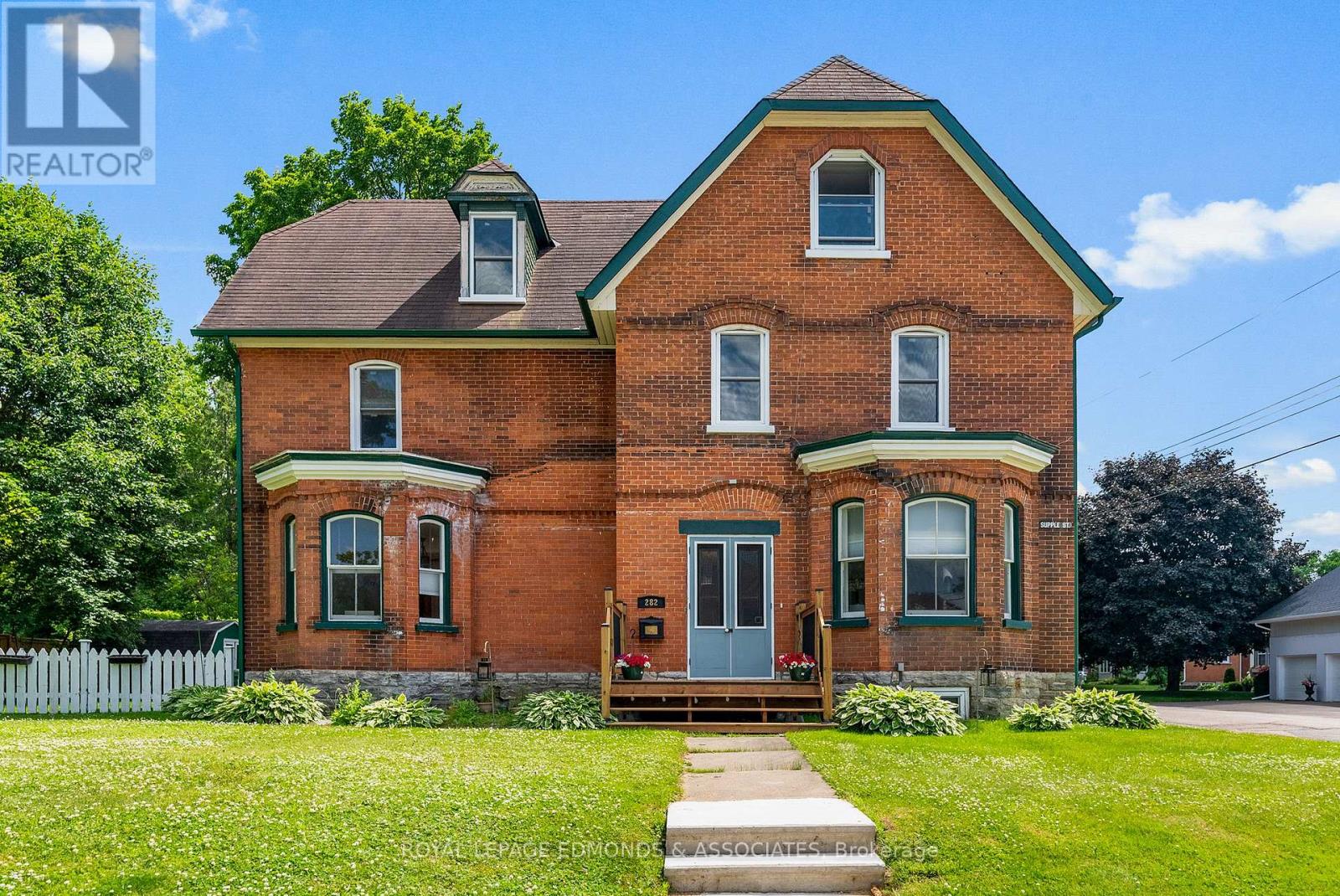 282 SUPPLE STREET, Pembroke, Ontario