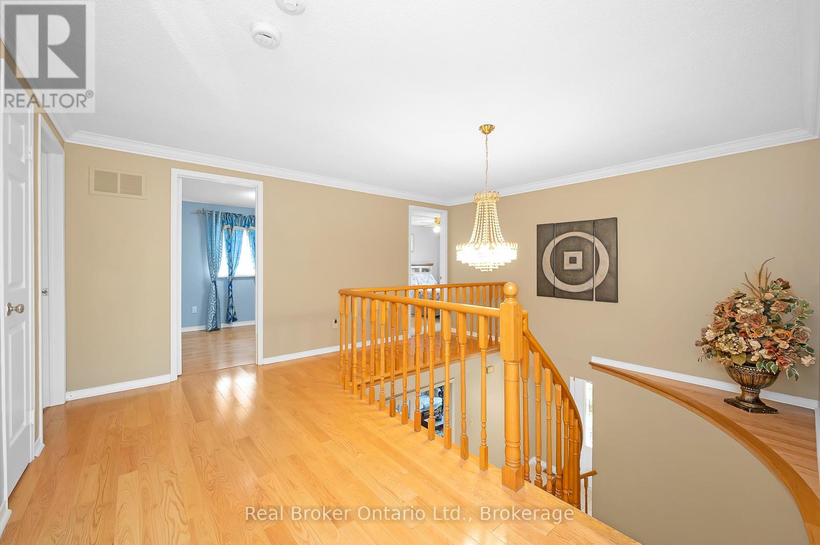 3277 Folkway Drive, Burlington, Ontario  L7M 3J2 - Photo 23 - W12439564