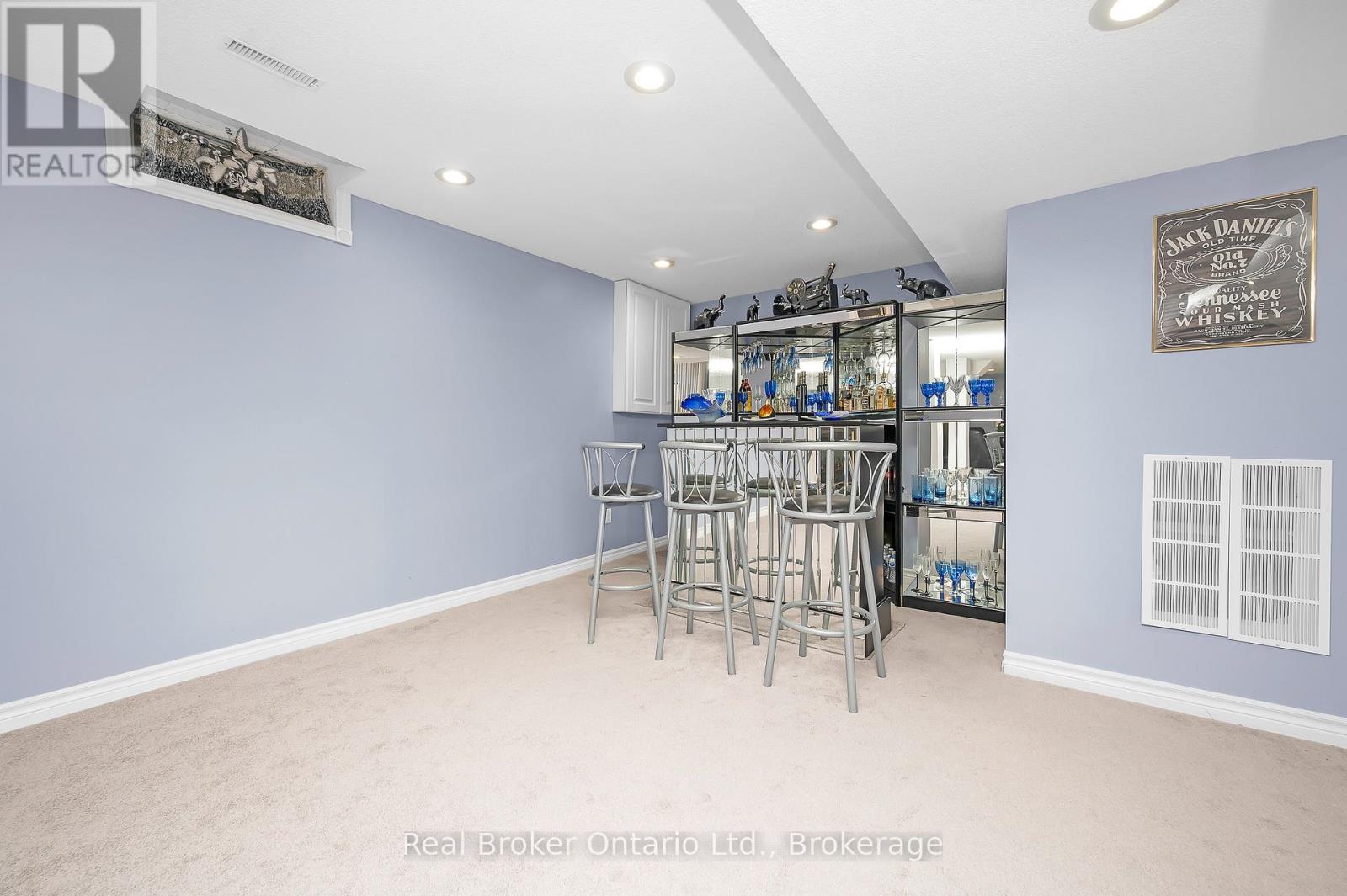 3277 Folkway Drive, Burlington, Ontario  L7M 3J2 - Photo 37 - W12439564