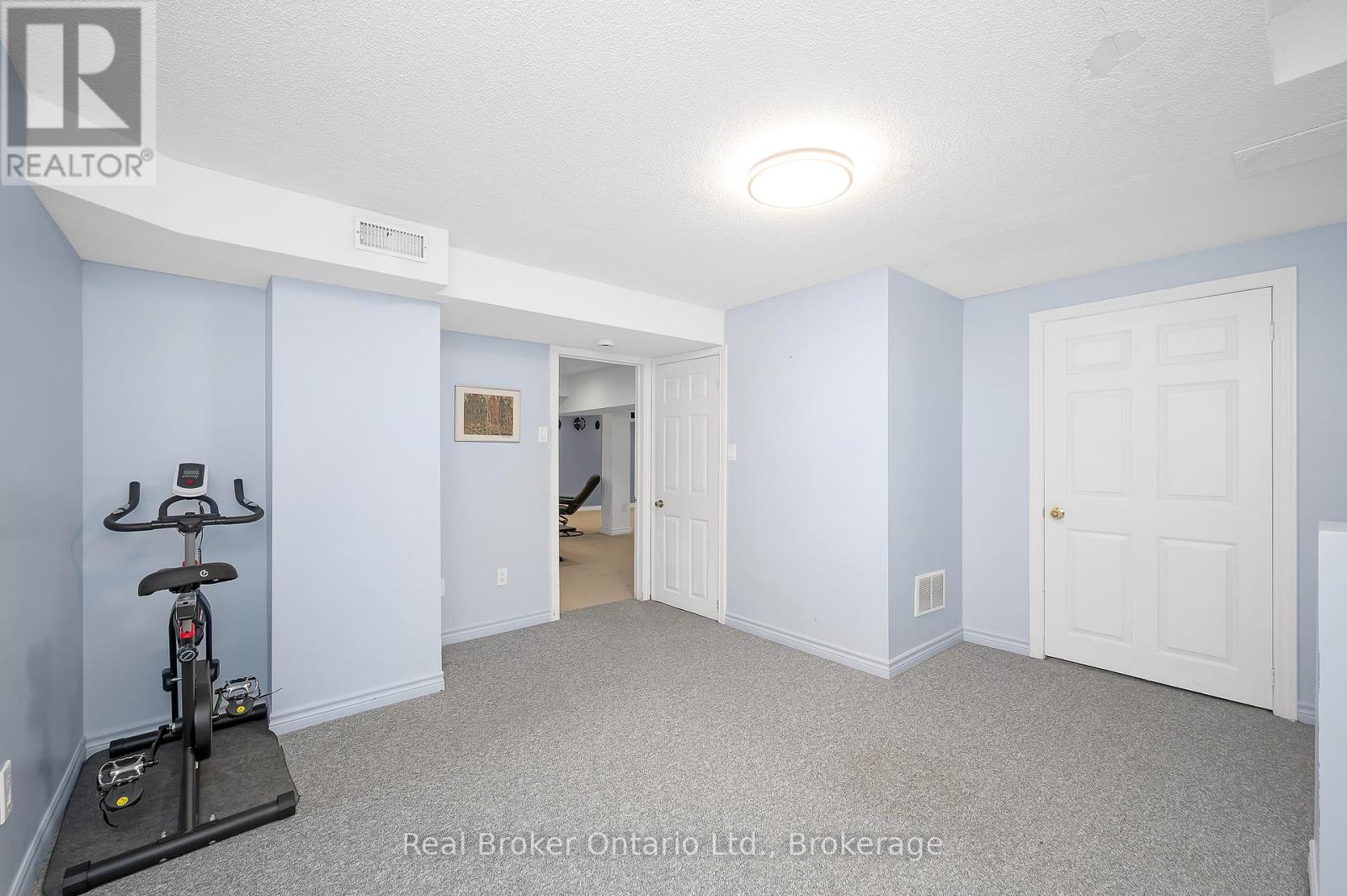 3277 Folkway Drive, Burlington, Ontario  L7M 3J2 - Photo 40 - W12439564
