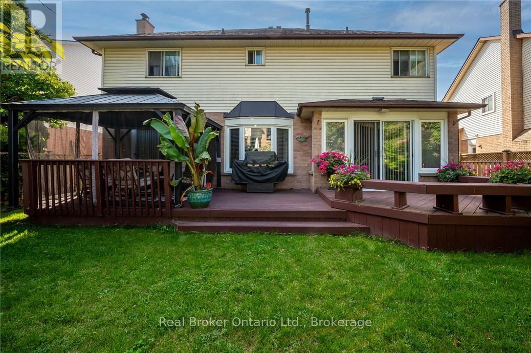 3277 Folkway Drive, Burlington, Ontario  L7M 3J2 - Photo 48 - W12439564