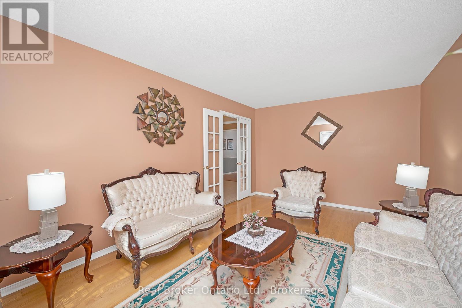3277 Folkway Drive, Burlington, Ontario  L7M 3J2 - Photo 9 - W12439564