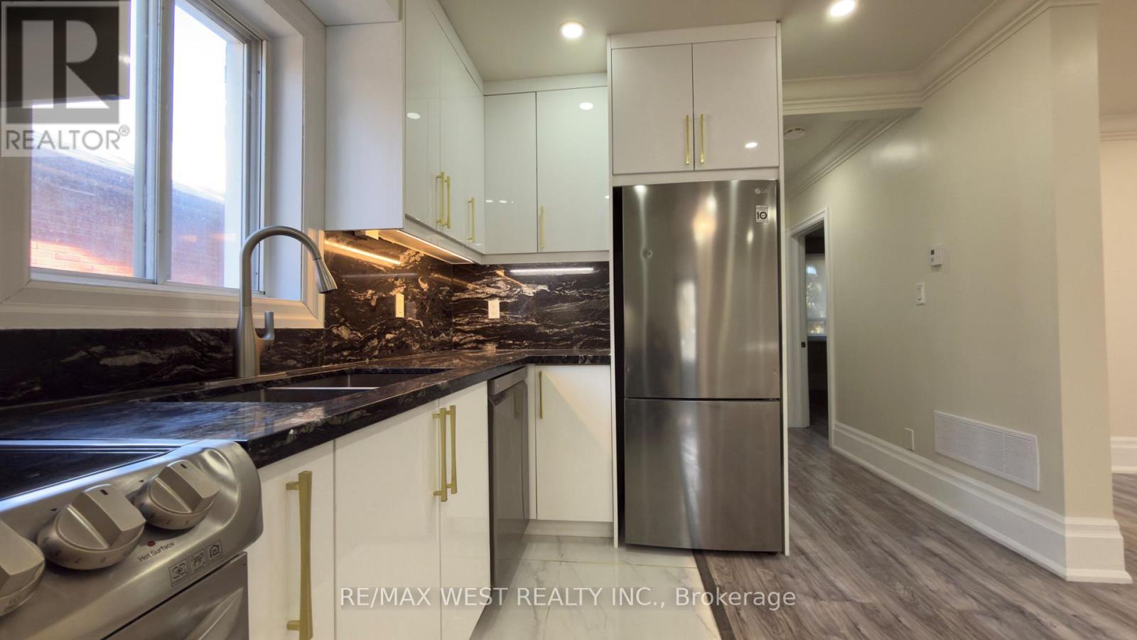 25 Sixteenth Street, Toronto, Ontario  M8V 3J7 - Photo 14 - W12437026