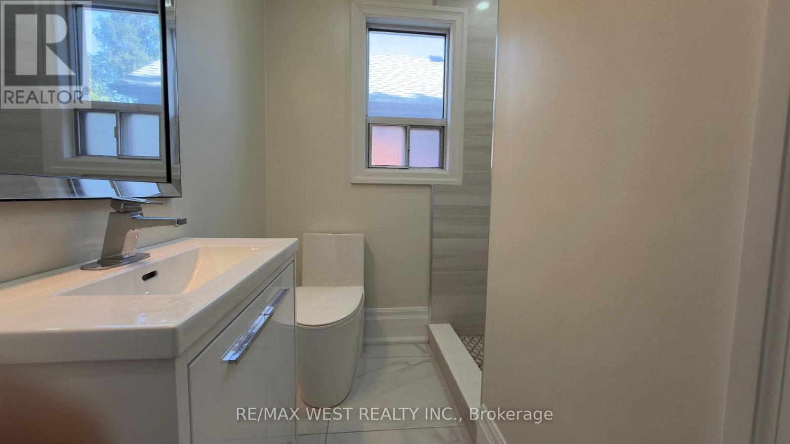 25 Sixteenth Street, Toronto, Ontario  M8V 3J7 - Photo 16 - W12437026