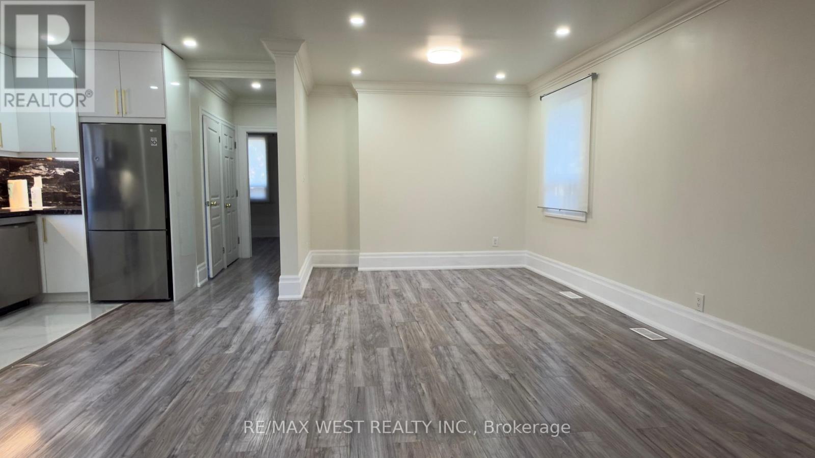 25 Sixteenth Street, Toronto, Ontario  M8V 3J7 - Photo 10 - W12437026