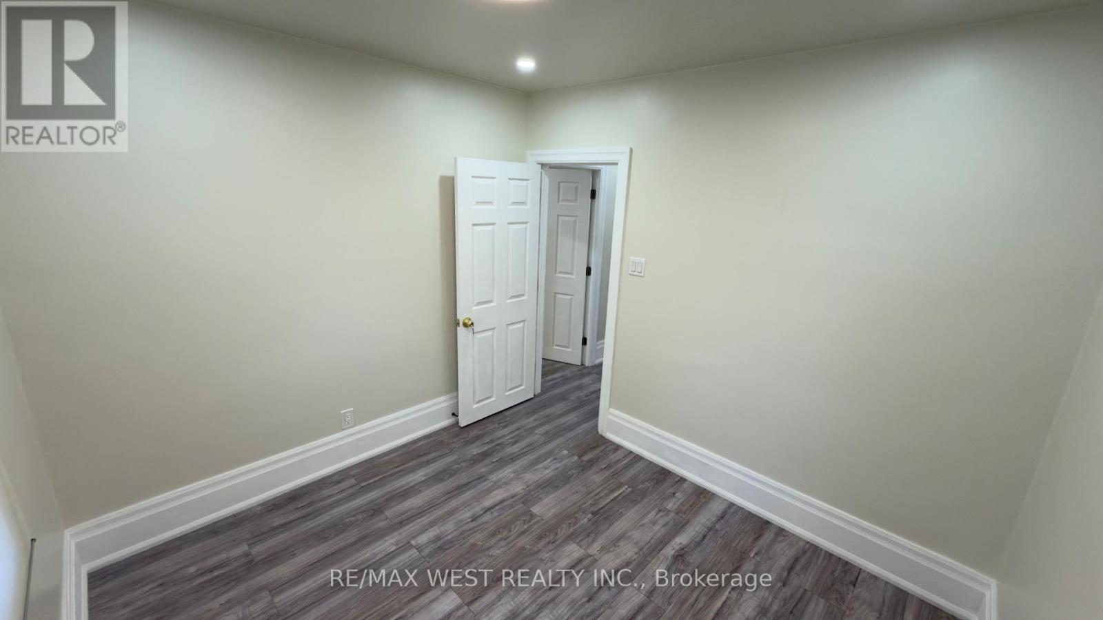 25 Sixteenth Street, Toronto, Ontario  M8V 3J7 - Photo 18 - W12437026