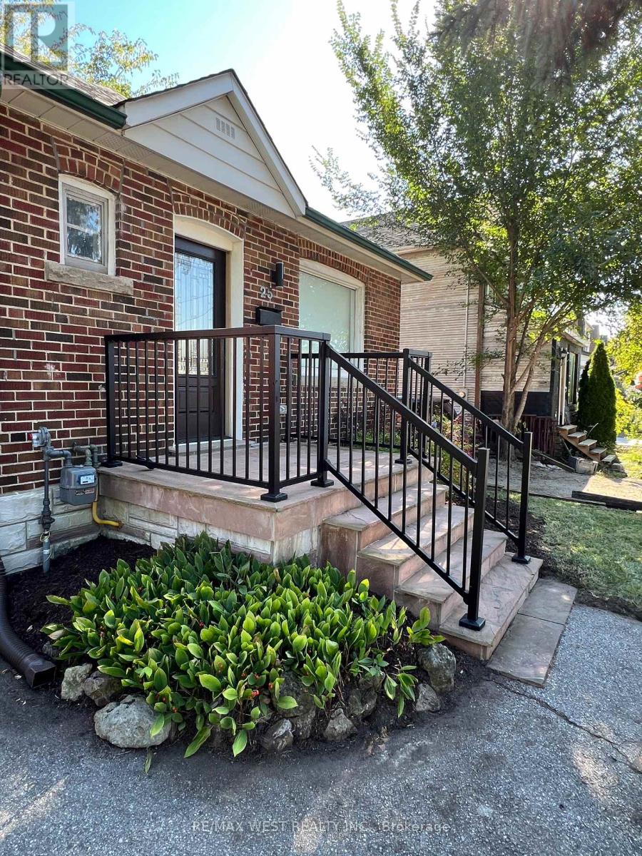 25 Sixteenth Street, Toronto, Ontario  M8V 3J7 - Photo 3 - W12437026