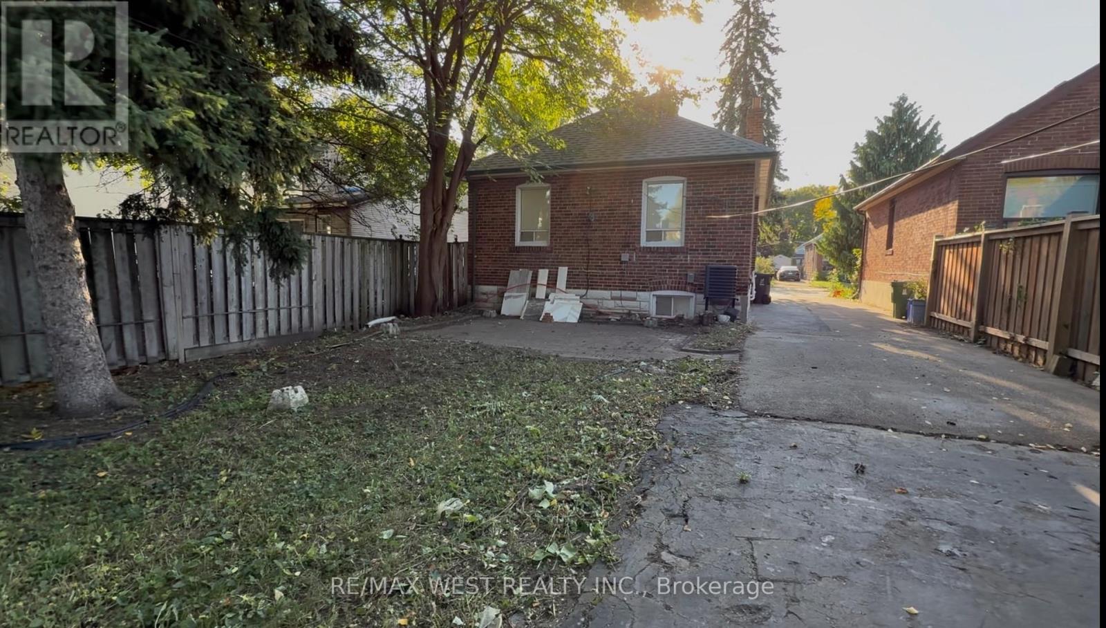 25 Sixteenth Street, Toronto, Ontario  M8V 3J7 - Photo 37 - W12437026