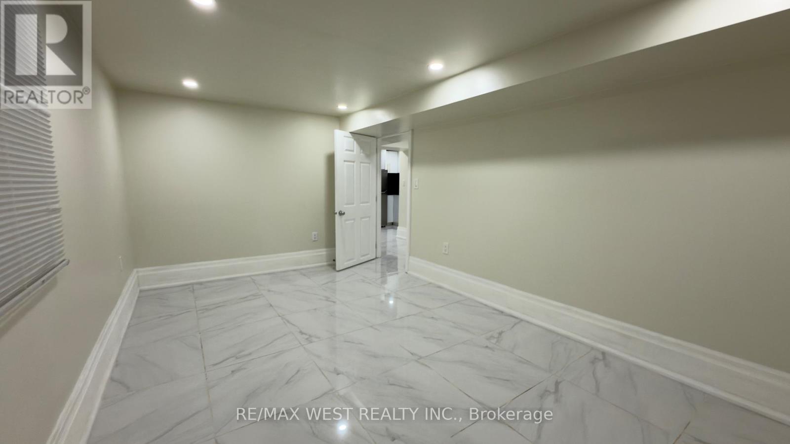 25 Sixteenth Street, Toronto, Ontario  M8V 3J7 - Photo 34 - W12437026
